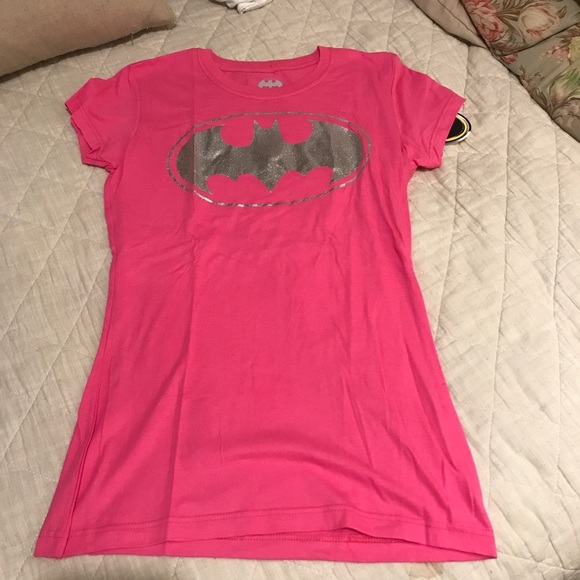 🟣🟣🦇 Pink Batman Tee Shirt - Picture 2 of 6
